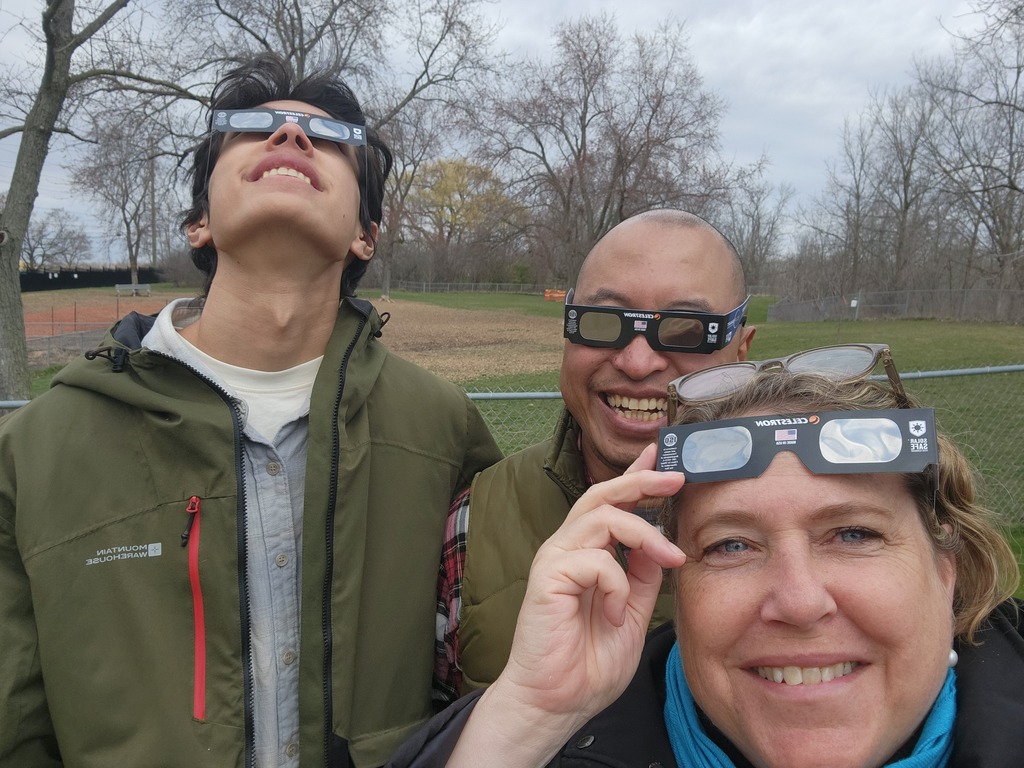 Watching the full solar eclipse in April 2024 - magnificent!