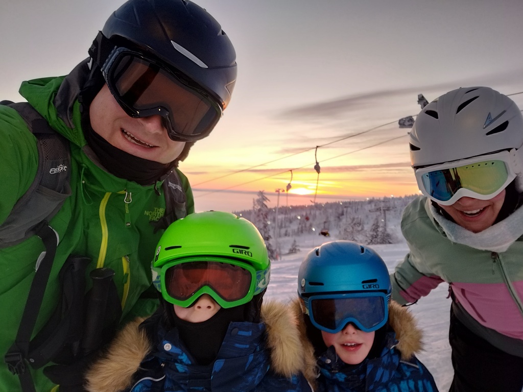 Skifahren in Finnisch Lappland
