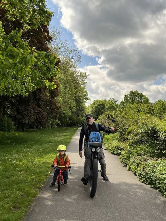 Daniel and Raphael on the bike path to our allotment garden