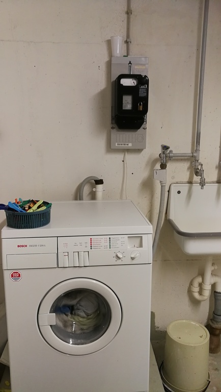 coin operated washing machine