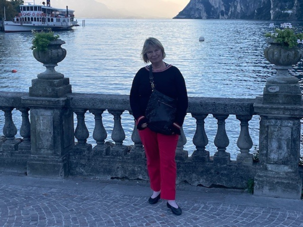 Iris in the sun down at Lake Garda in October 2025