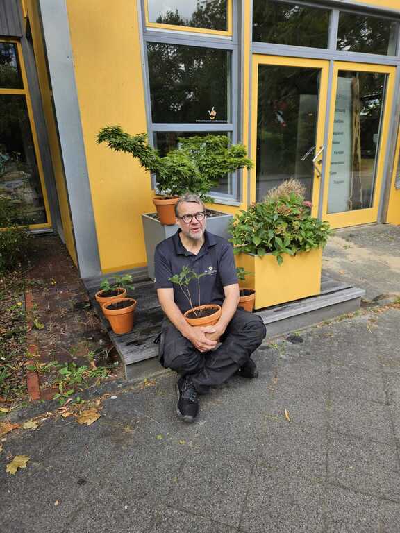 Jörg at our carpentry in the neighborhood