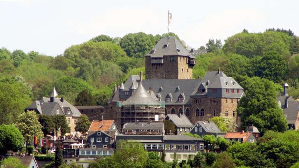 ...Schloss Burg...
