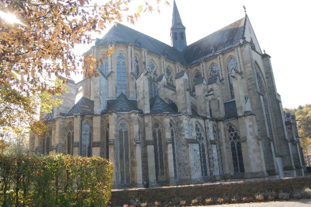 ...built an impressiv gothic cathedral...