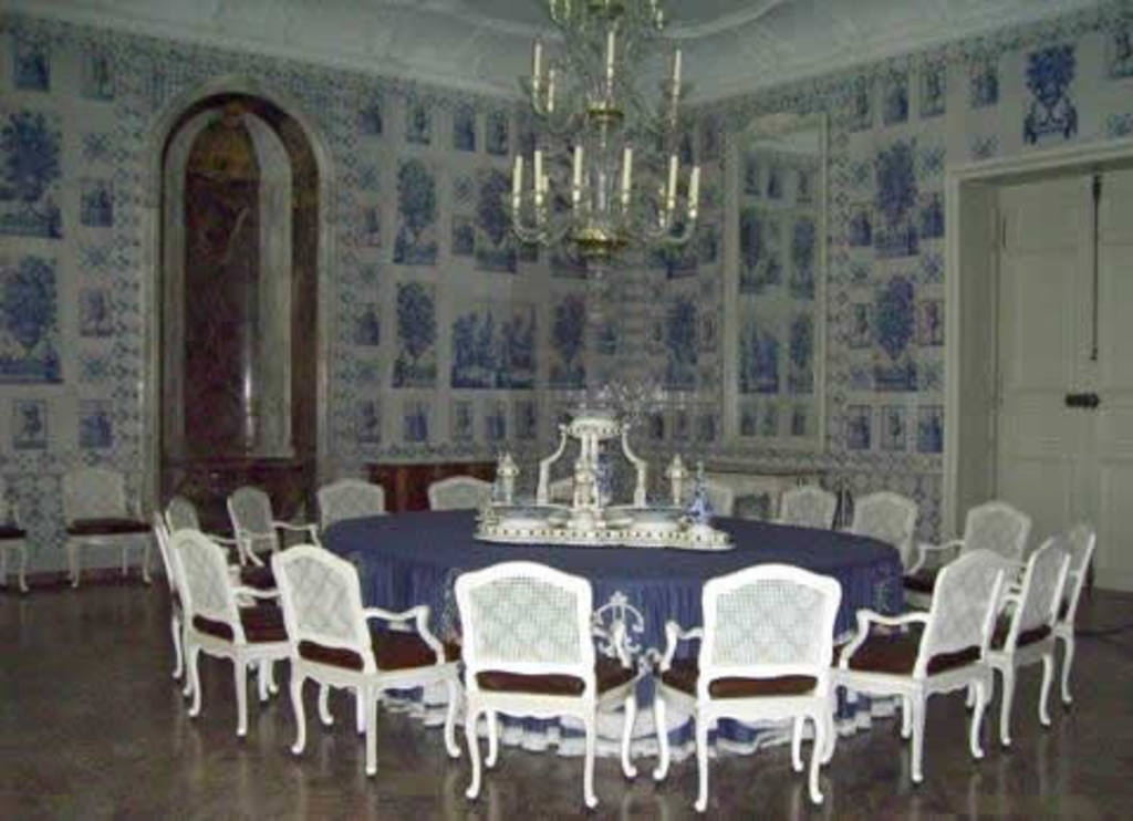 ...and the precious interieur...