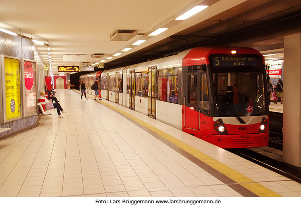 ...or take the Underground, U-Bahn 15, dir. "Ubierring", 16, dir. "Bonn/Bad Godesberg"...