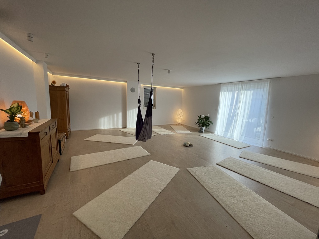 The yoga room in the midwifery practice on the ground floor can be used