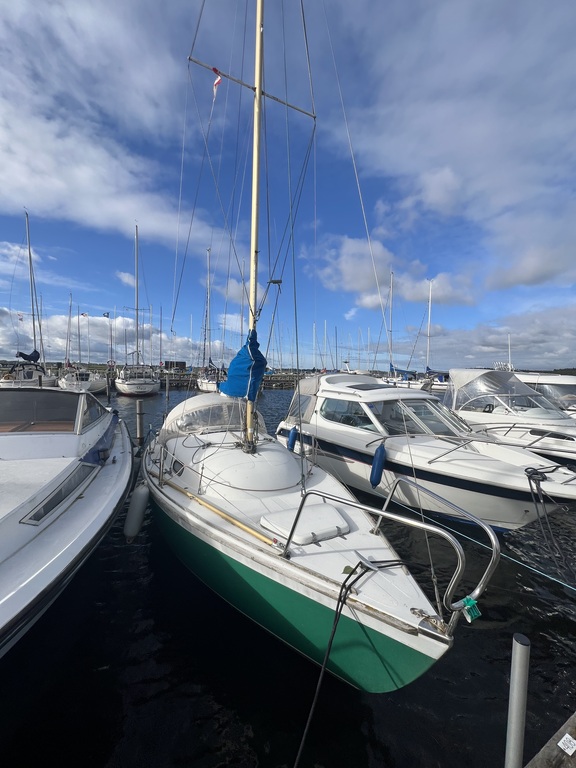 We have a little sailboat near Roskilde fjord. If you know how to use it, it’s great for one day’s trips 