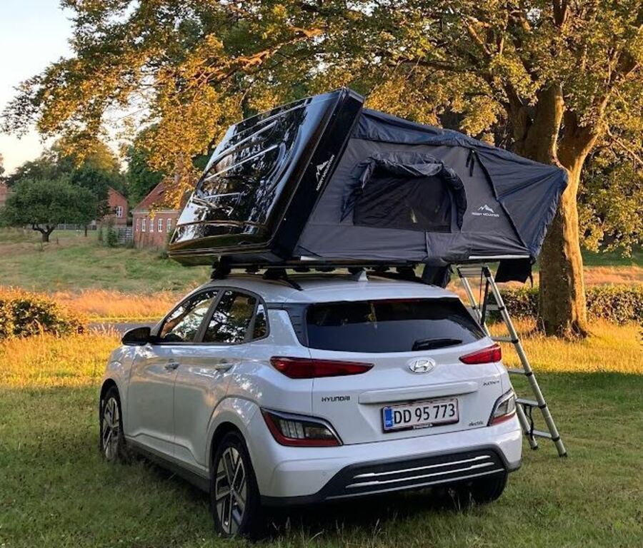 Roof top tent