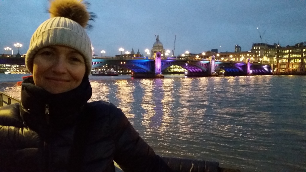 Marina walking by the Thames.