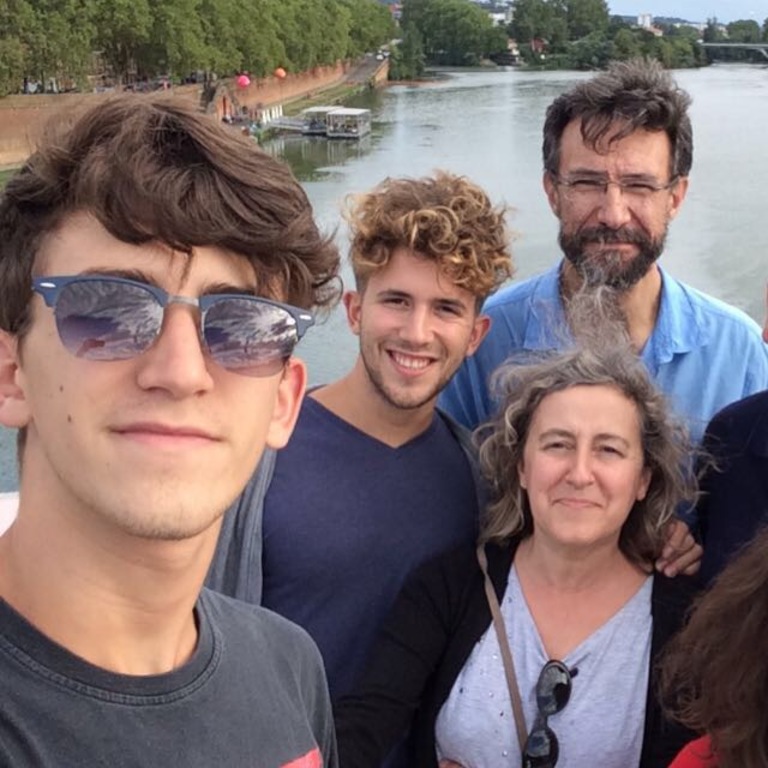 Lucas, Pablo, Ramón y Rosa en Toulouse