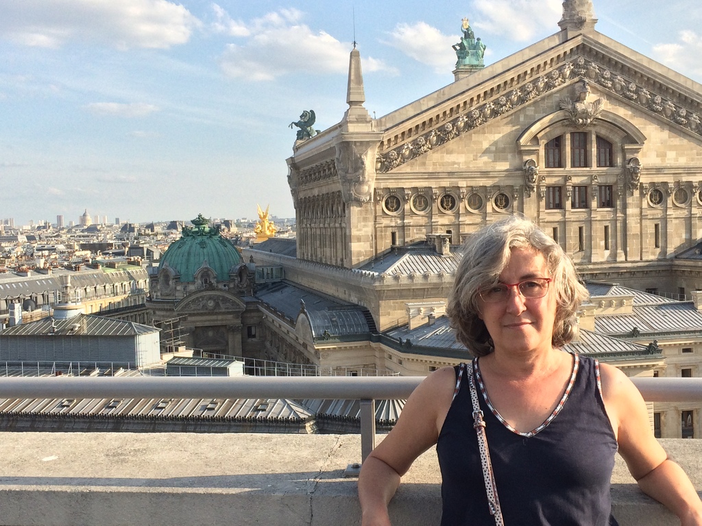 Rosa en la terraza de las Galerías Lafallette. Intercambio París