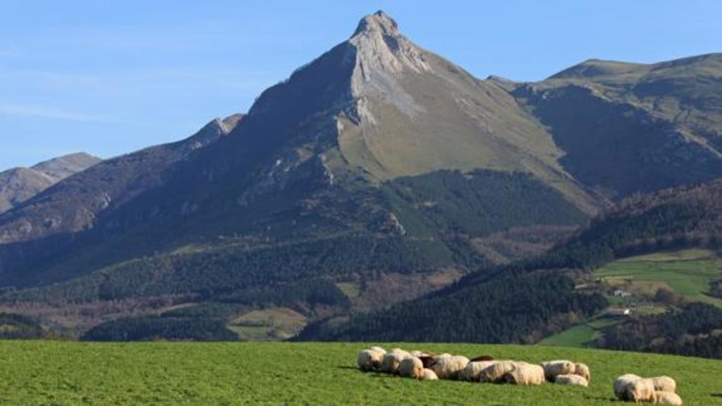 Txindoki mountain (35mins by car)