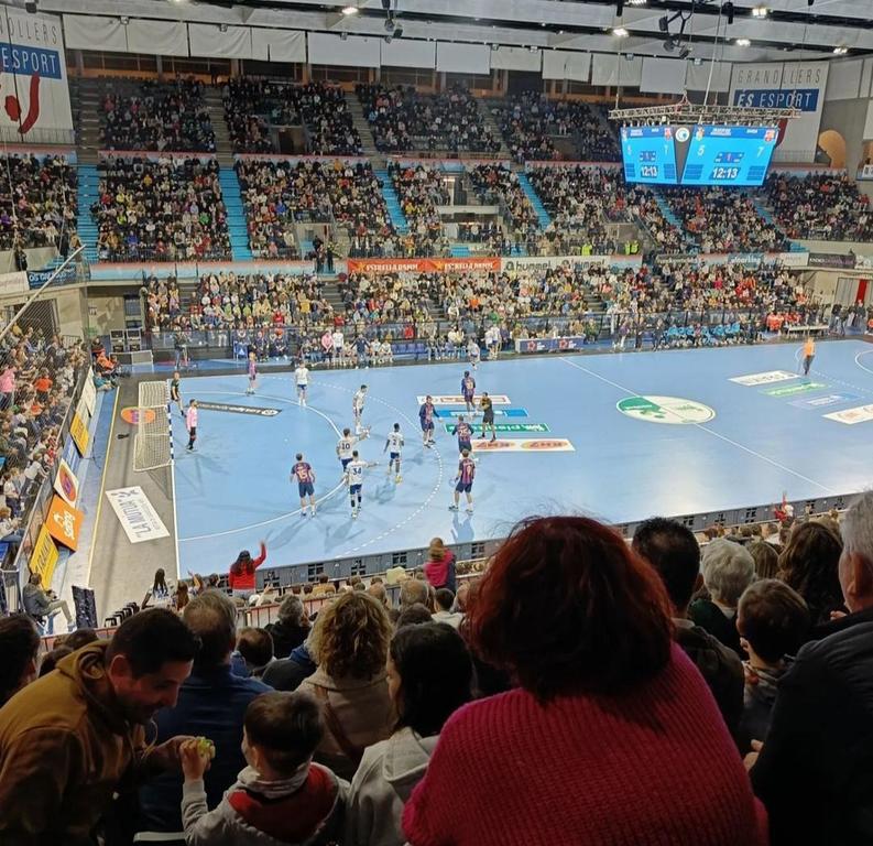 l'HANDBOL ÉS L'ESPORT MÉS PRACTICAT AL POBLE