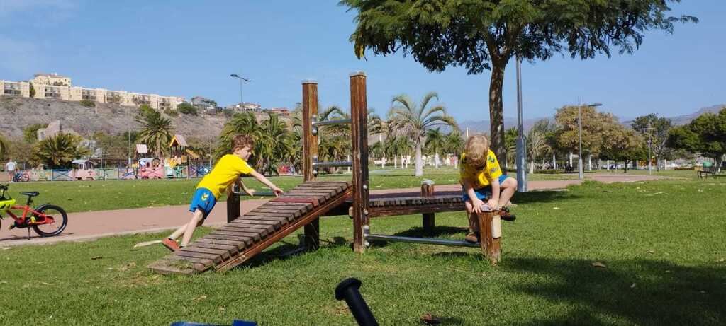 nos gusta disfrutar del aire libre y del buen tiempo, ir a la playa, hacer senderismo etc