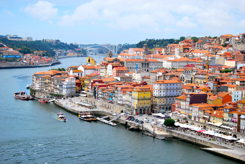 Oporto Portugal (1h 42')