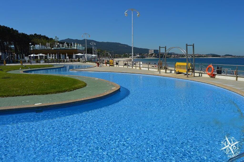 Piscinas públicas gratuitas de la playa de Samil.