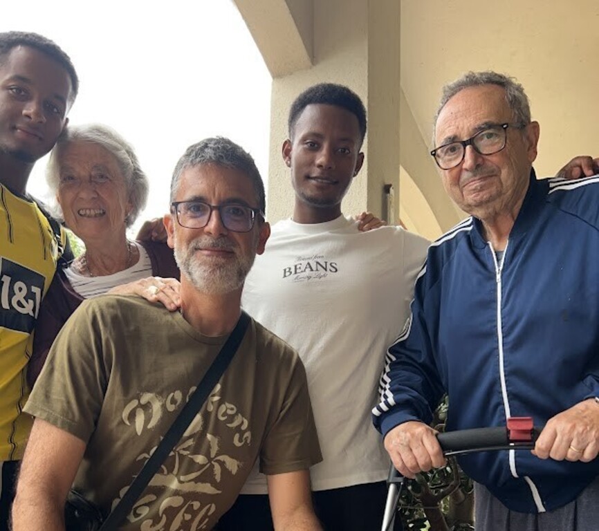 With my parents, proud owners of the house and experienced INTERVAC users since 1990 (5 exchanges)