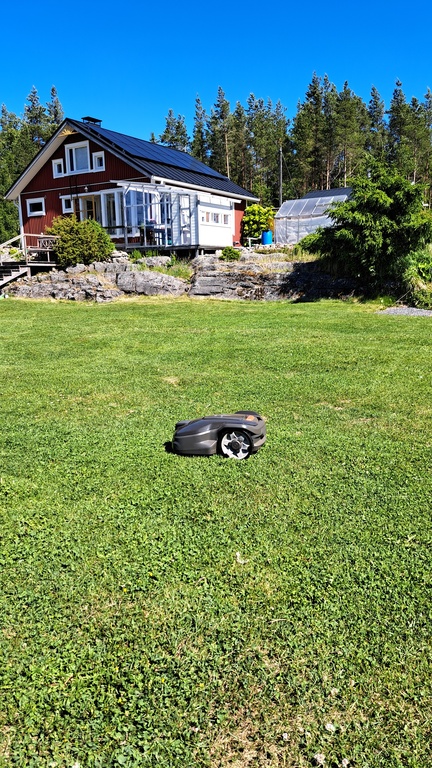 Gardener ( electricity from own panels)