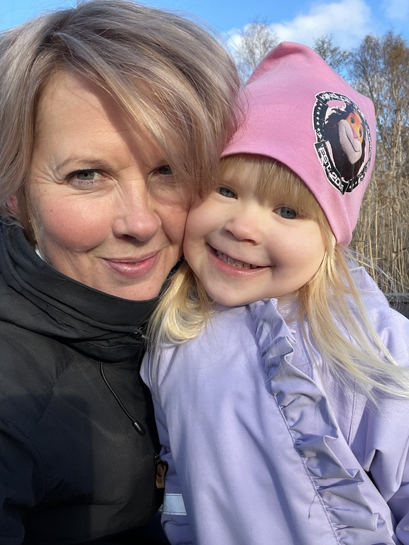 Sonja and Erin at Villa Elbas childrens path