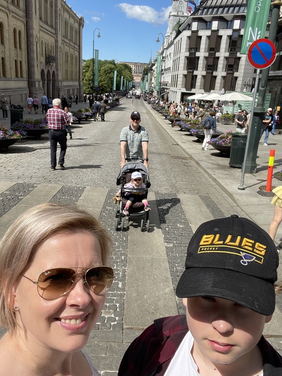 Oslo 6/22 family visiting me
