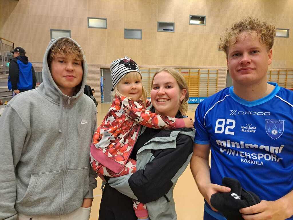 Picture of the kids from oktober 2023