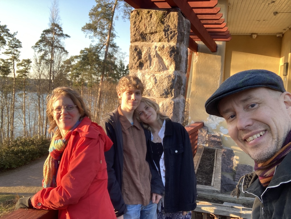 Elina on the left and her kids in the center. Anssi’s two kids are adults.