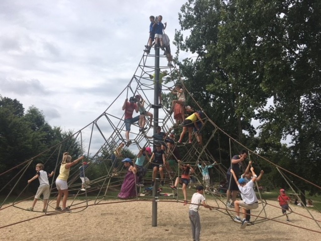 parc AQUAREV LOUDEAC - jeux pour enfants