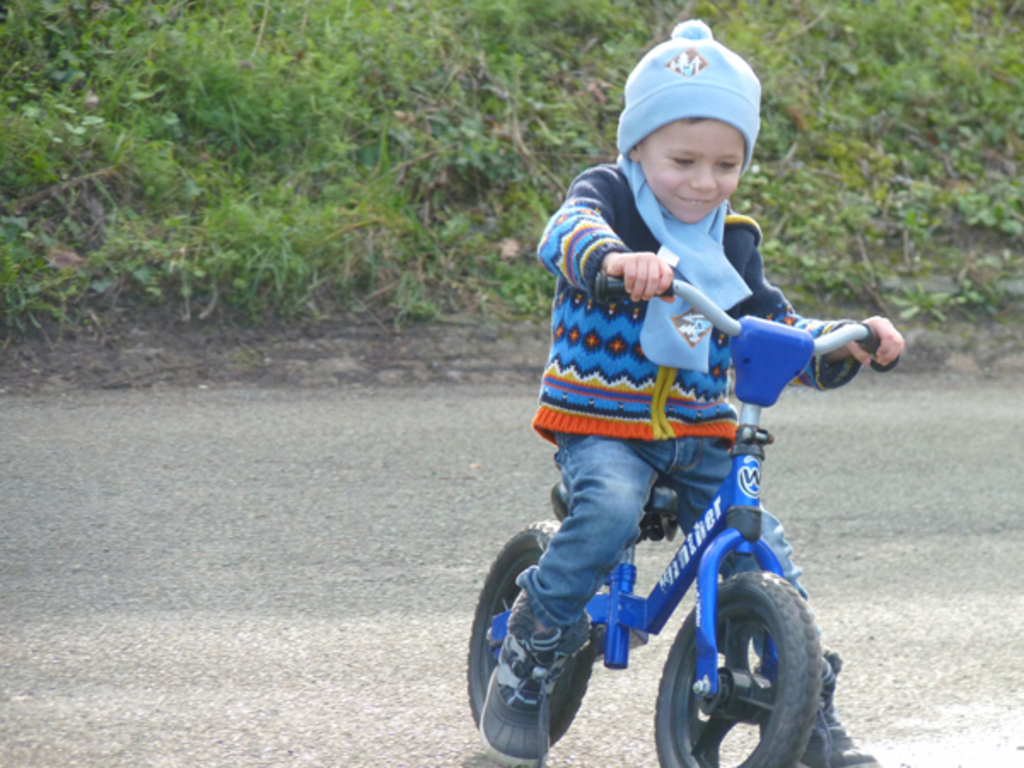 Gaspard is biking (2015)