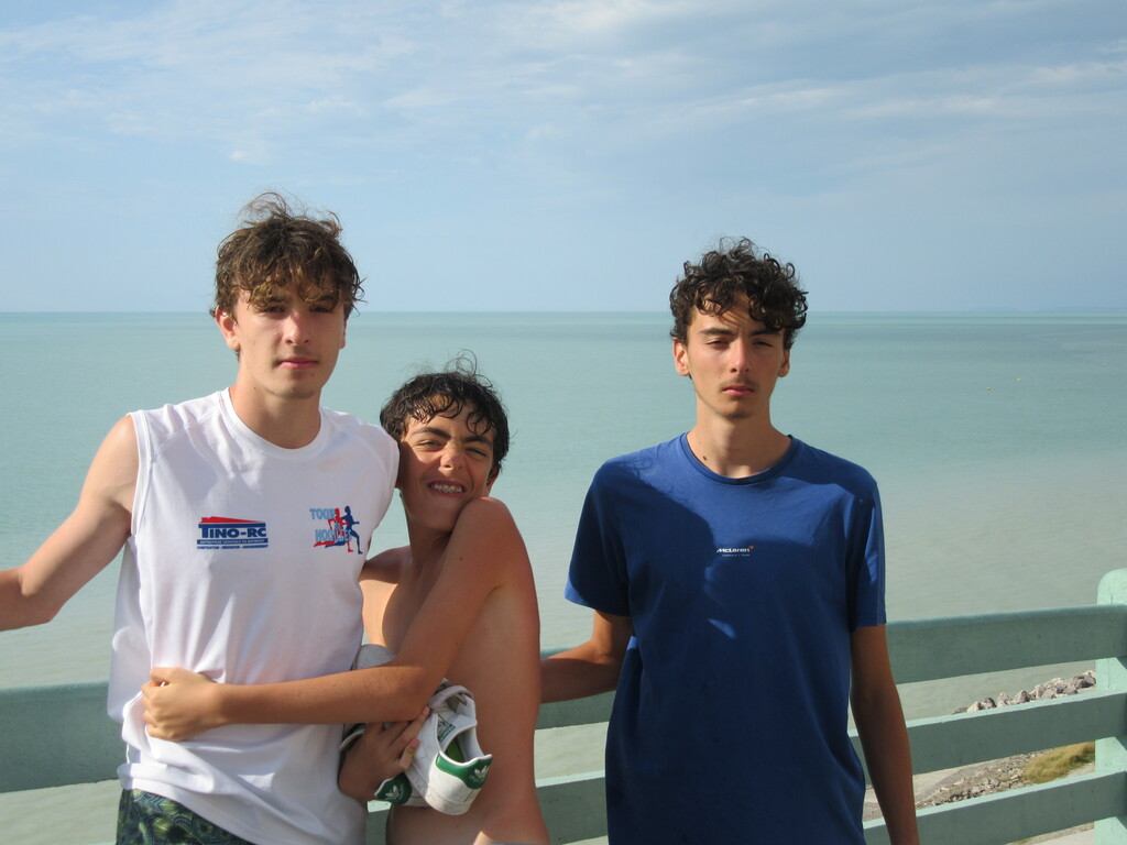 Tomi, Max and Elliott at Ault (août 2023)