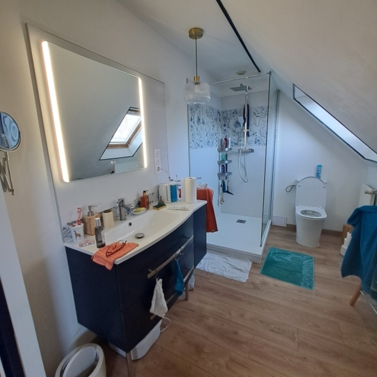 salle d'eau à l'étage