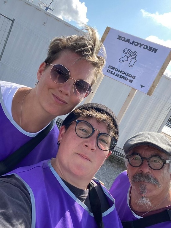 Bénévoles tous les étés pour le festival de musique Les Escales dans notre quartier 
