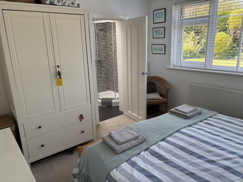 Main bedroom with en suite
