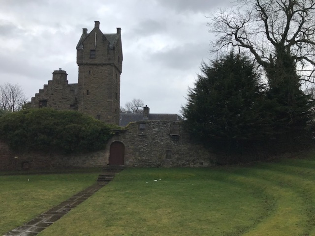 Mains Castle - tiny castle, 15 mins walk