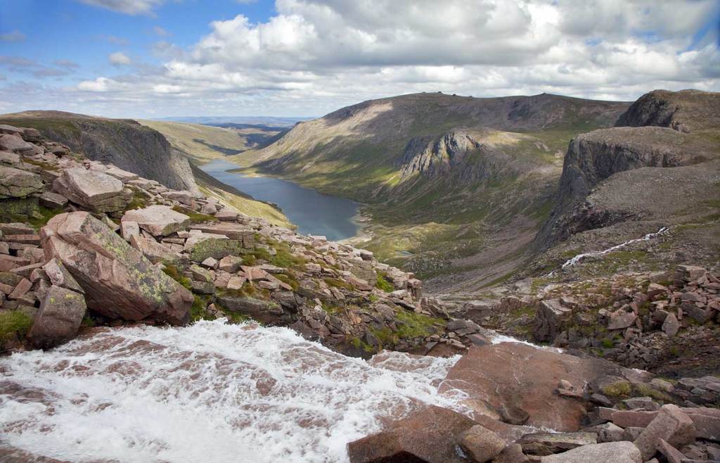 Wilderness just an hour away in the Cairngorm mountains
