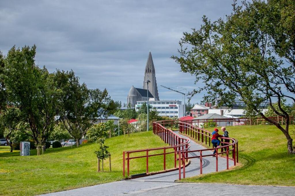 Klambratún Public Park