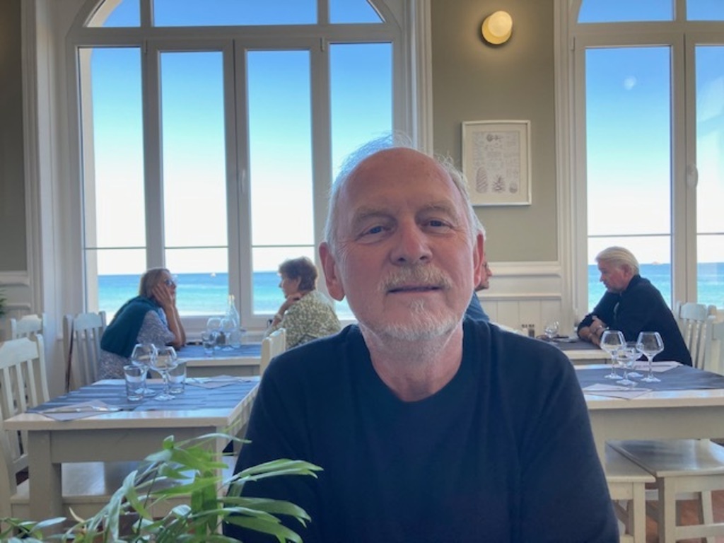 Jan is an artist, painter 