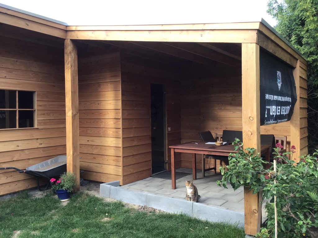Veranda in the back of the garden