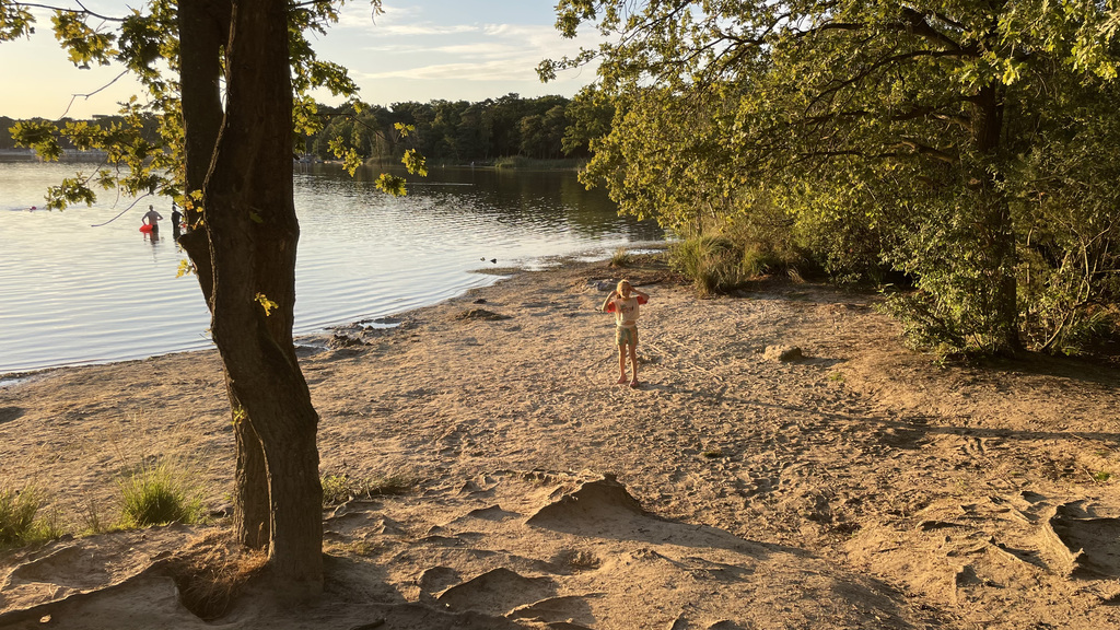 the "Ijzeren man" in Vught a great lake to walk, mountainbike, run and swim also with a great restaurant.