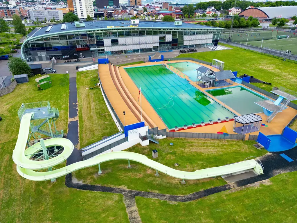 Best swimming-pool in Norway, indoor & outdoor! 