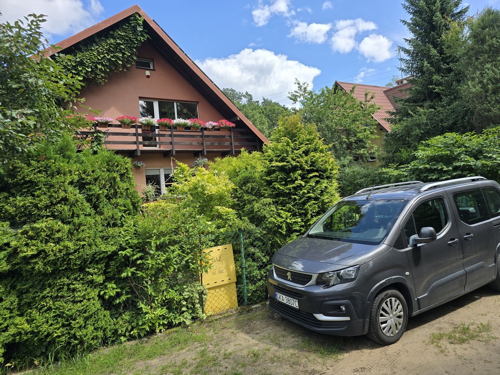 house and car