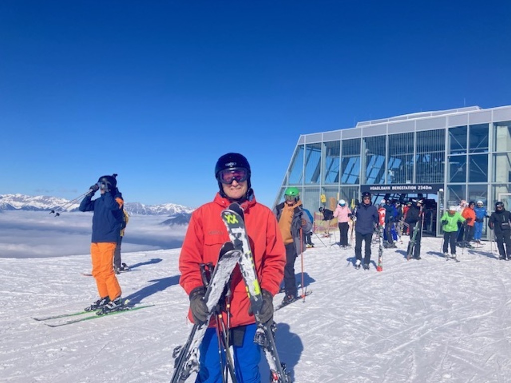 Mikael skiing in Austria 2024