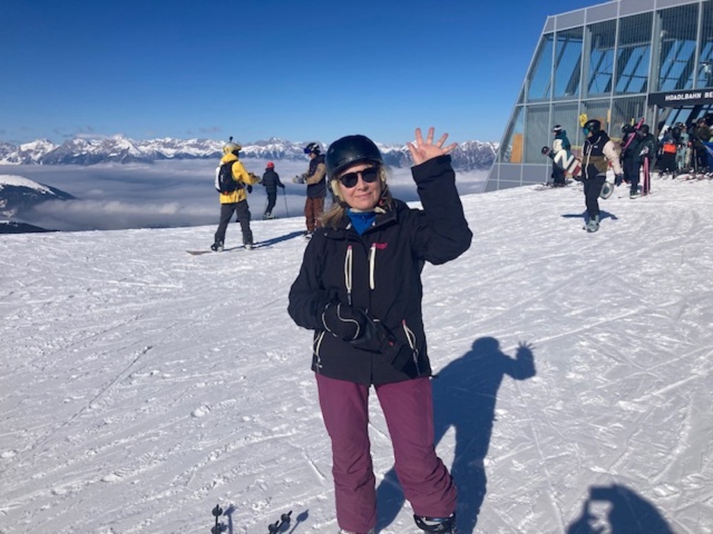 Britten skiing in Austria 2024