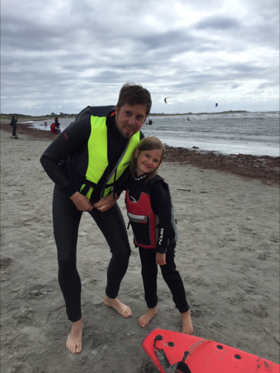 Martin and Valentina surfing (2015)