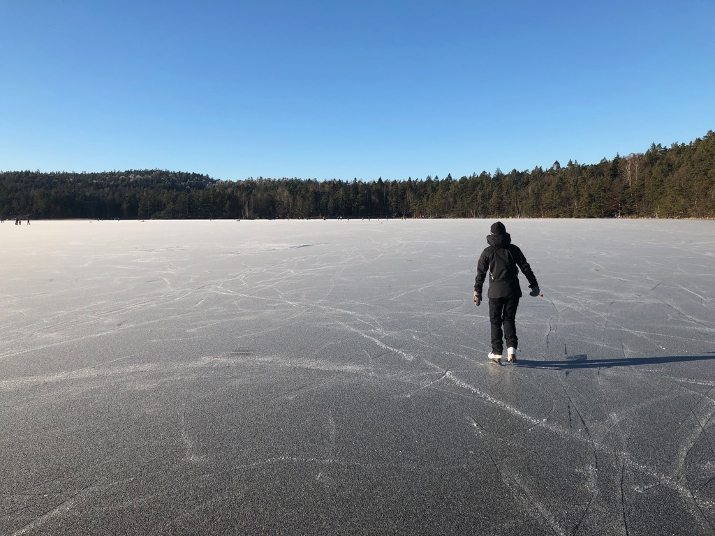 Finnsjoe lake 1 km from the house