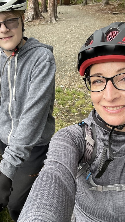 We have bikes and helmets, we love to move with bike in the city.