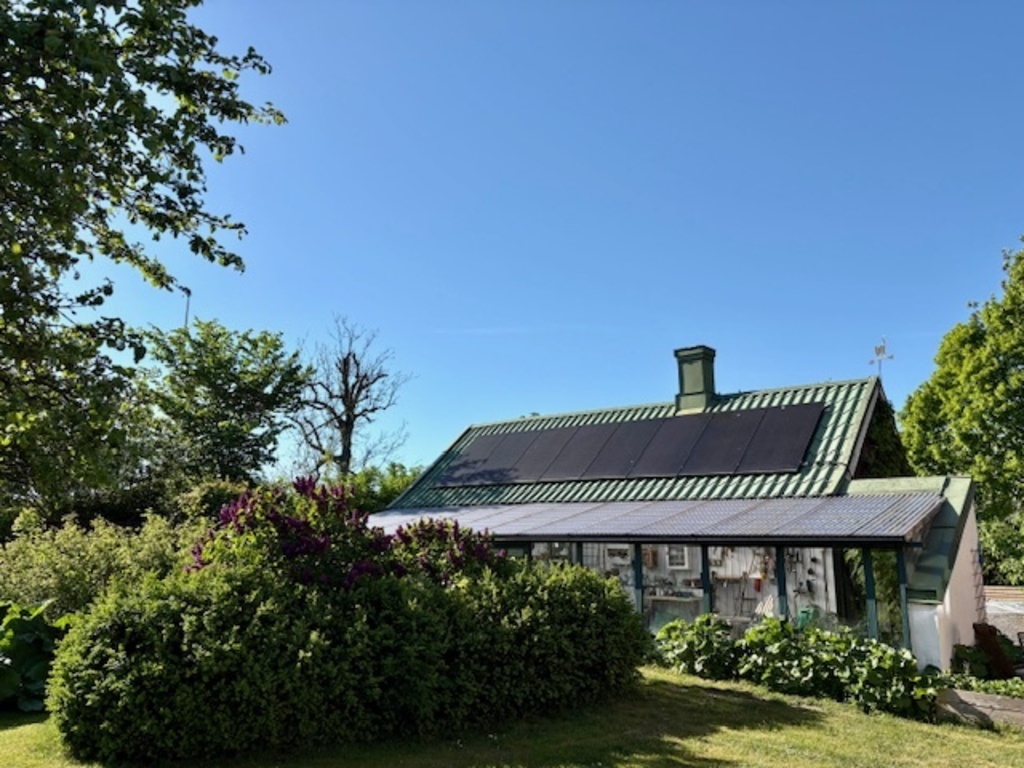 Annex - with solarpanels