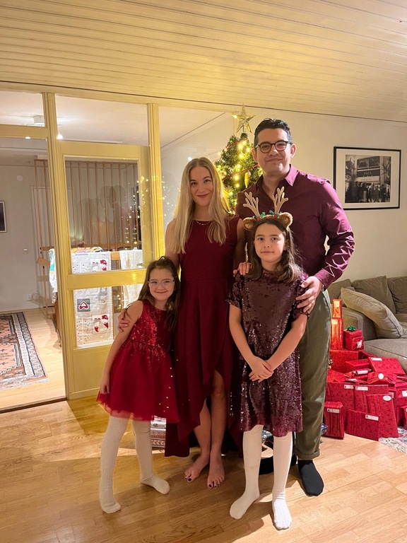 Celebrating Christmas at home. Linn, Adrian, Sophia and Emma.