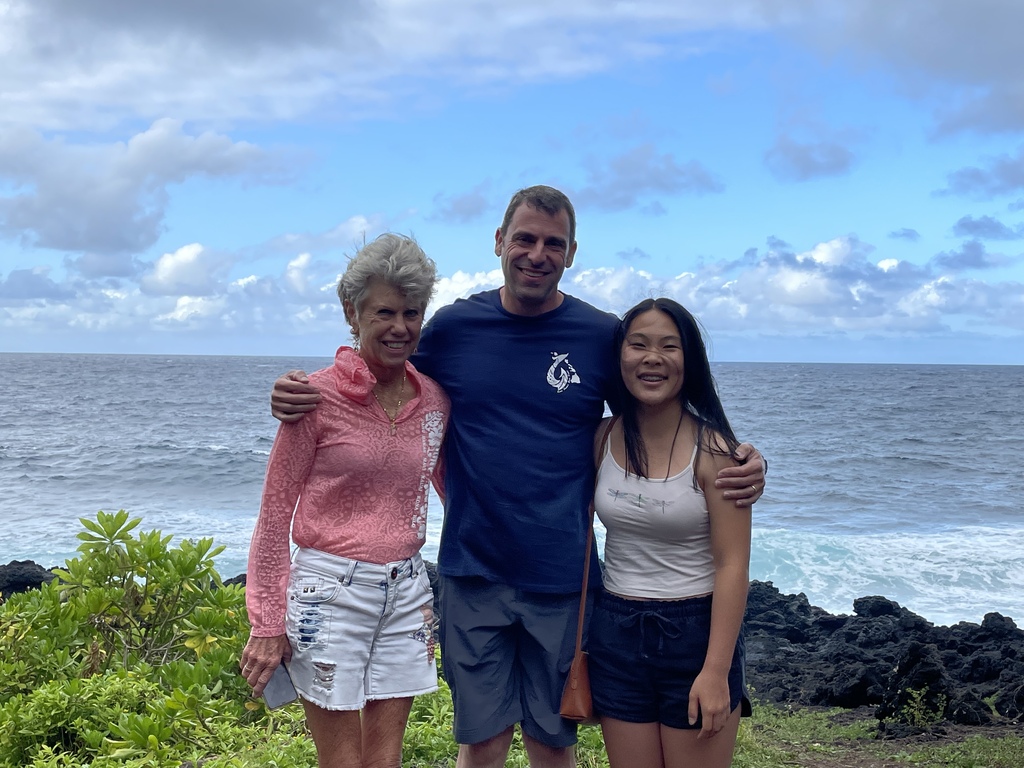 Family visiting Hawaii from Washington State